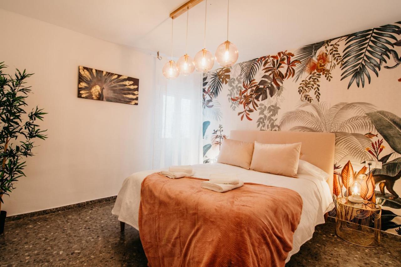 Tuguest Maria Luisa Apartment กรานาดา ภายนอก รูปภาพ