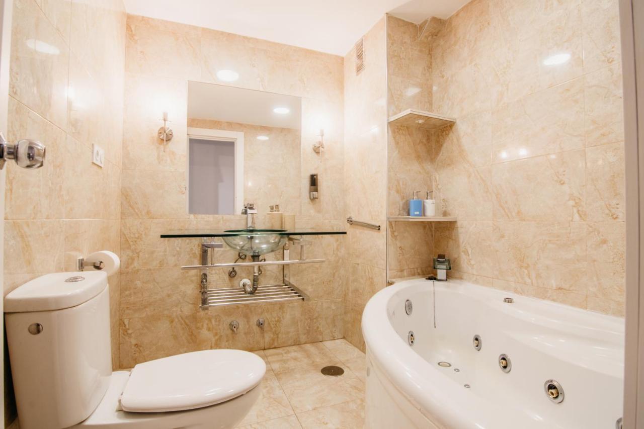 Tuguest Maria Luisa Apartment กรานาดา ภายนอก รูปภาพ