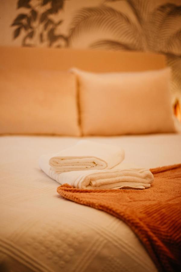Tuguest Maria Luisa Apartment กรานาดา ภายนอก รูปภาพ